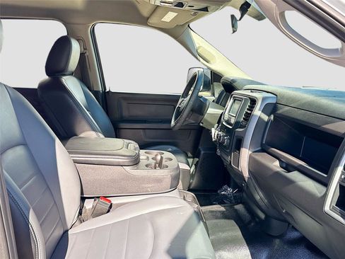 Used 2022 RAM 1500 Tradesman w/ Chrome Appearance Group image 30