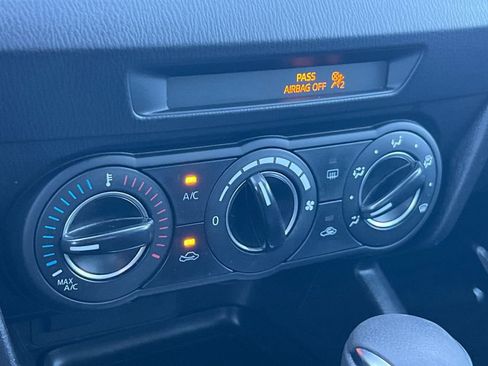 Used 2016 MAZDA MAZDA3 i Sport w/ Preferred Equipment Package image 22