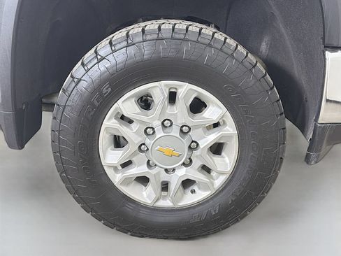 Used 2022 Chevrolet Silverado 3500 LT w/ Convenience Package AWD/4WD image 27