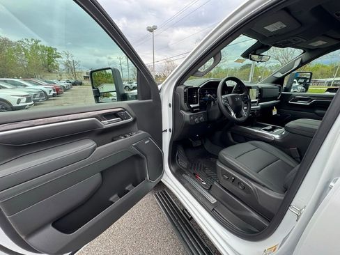 New 2026 Chevrolet Silverado 2500 LTZ w/ Trail Boss Package AWD/4WD image 10