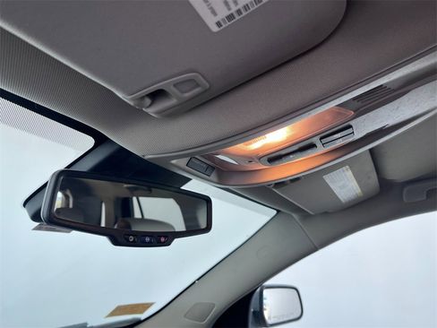 Used 2017 GMC Terrain SLT image 23