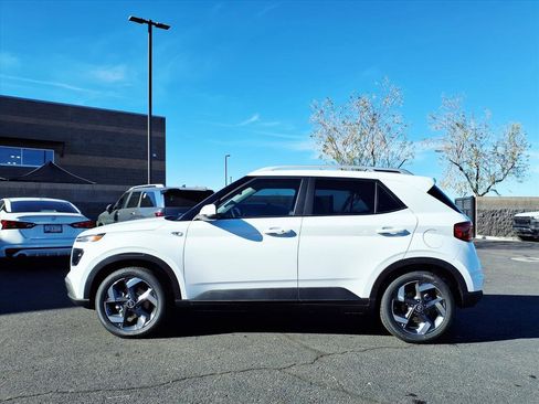 New 2026 Hyundai Venue SEL image 3