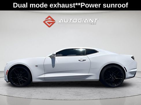 Used 2021 Chevrolet Camaro SS RWD image 3
