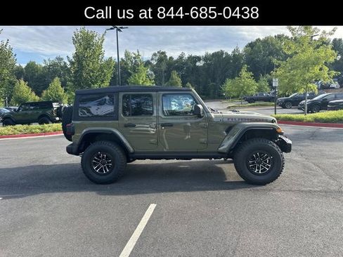 New 2025 Jeep Wrangler Rubicon w/ XTREMEE 35" Tire Package image 4