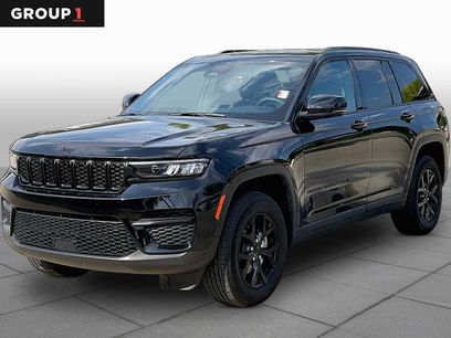 Used 2025 Jeep Grand Cherokee Altitude