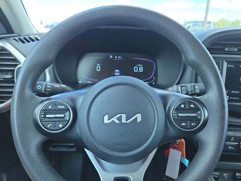 Certified 2023 Kia Soul LX w/ LX Technology Package image 10