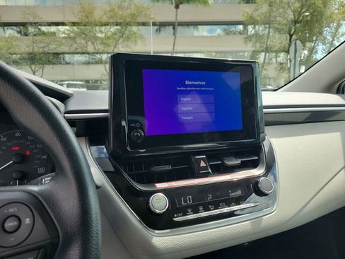 Used 2025 Toyota Corolla LE image 19