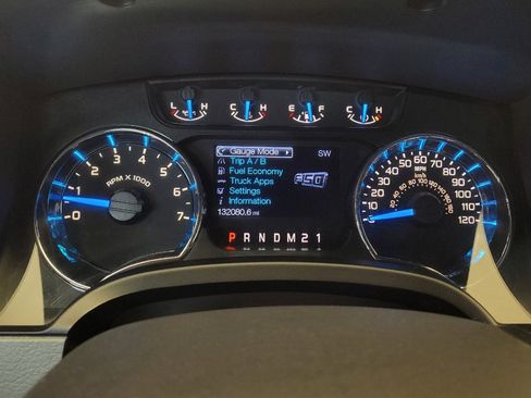 Used 2014 Ford F150 XLT w/ Equipment Group 302A Luxury AWD/4WD image 23
