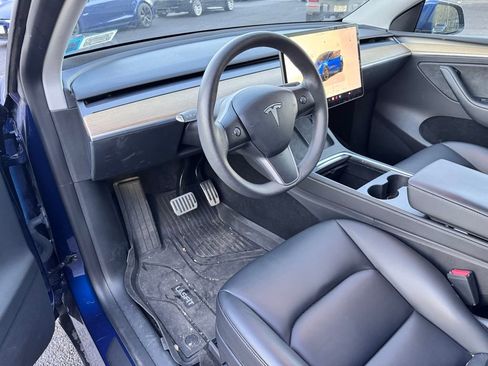 Used 2023 Tesla Model Y Long Range image 17