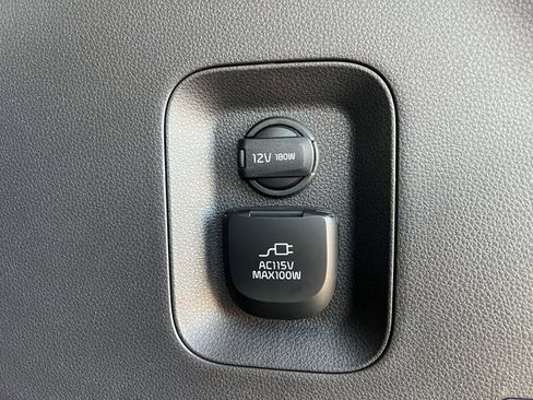 New 2026 Kia Carnival SX w/ SX Dark Edition Package image 10