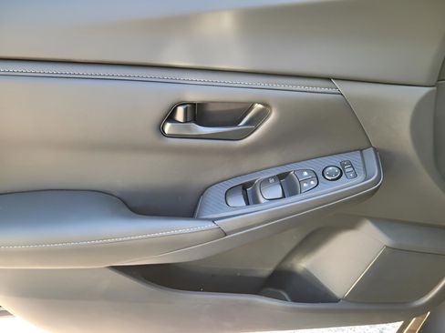 New 2025 Nissan Sentra S image 10