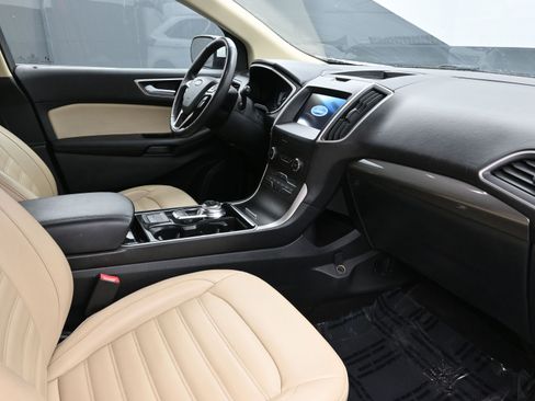 Used 2020 Ford Edge SEL image 26
