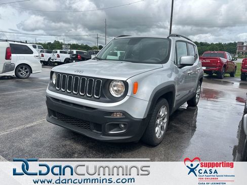 Used 2018 Jeep Renegade Latitude w/ Popular Equipment Group FWD image 1