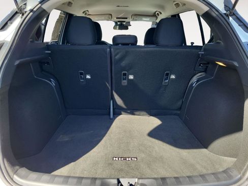 Used 2021 Nissan Kicks SR FWD image 18