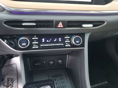 Used 2022 Hyundai Sonata Limited image 21