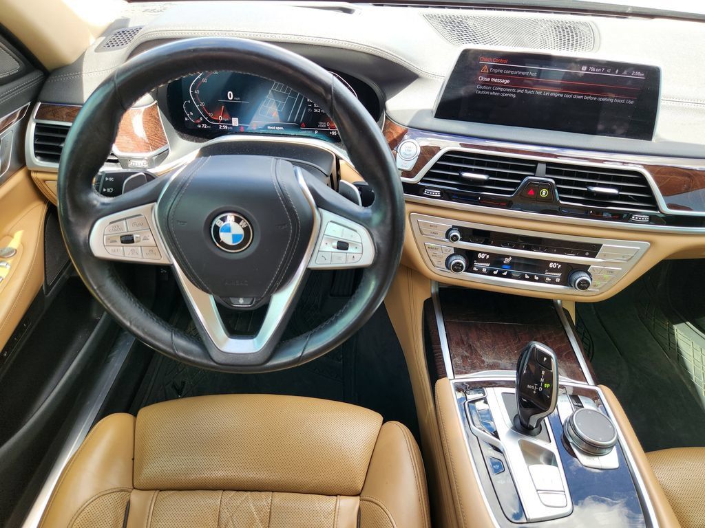 Used 2022 BMW 740i w/ Premium Package RWD image 28