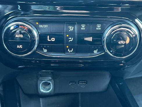 Used 2024 Chevrolet Trax RS w/ Driver Confidence Package image 14