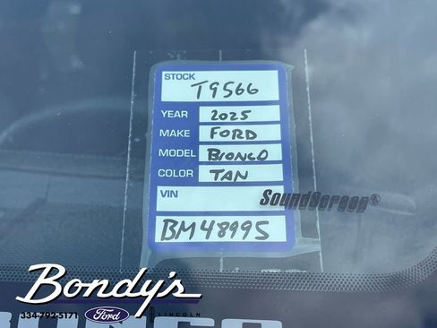 Used 2025 Ford Bronco Outer Banks image 21