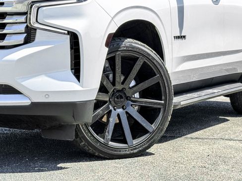 Used 2022 Chevrolet Tahoe High Country AWD/4WD image 3