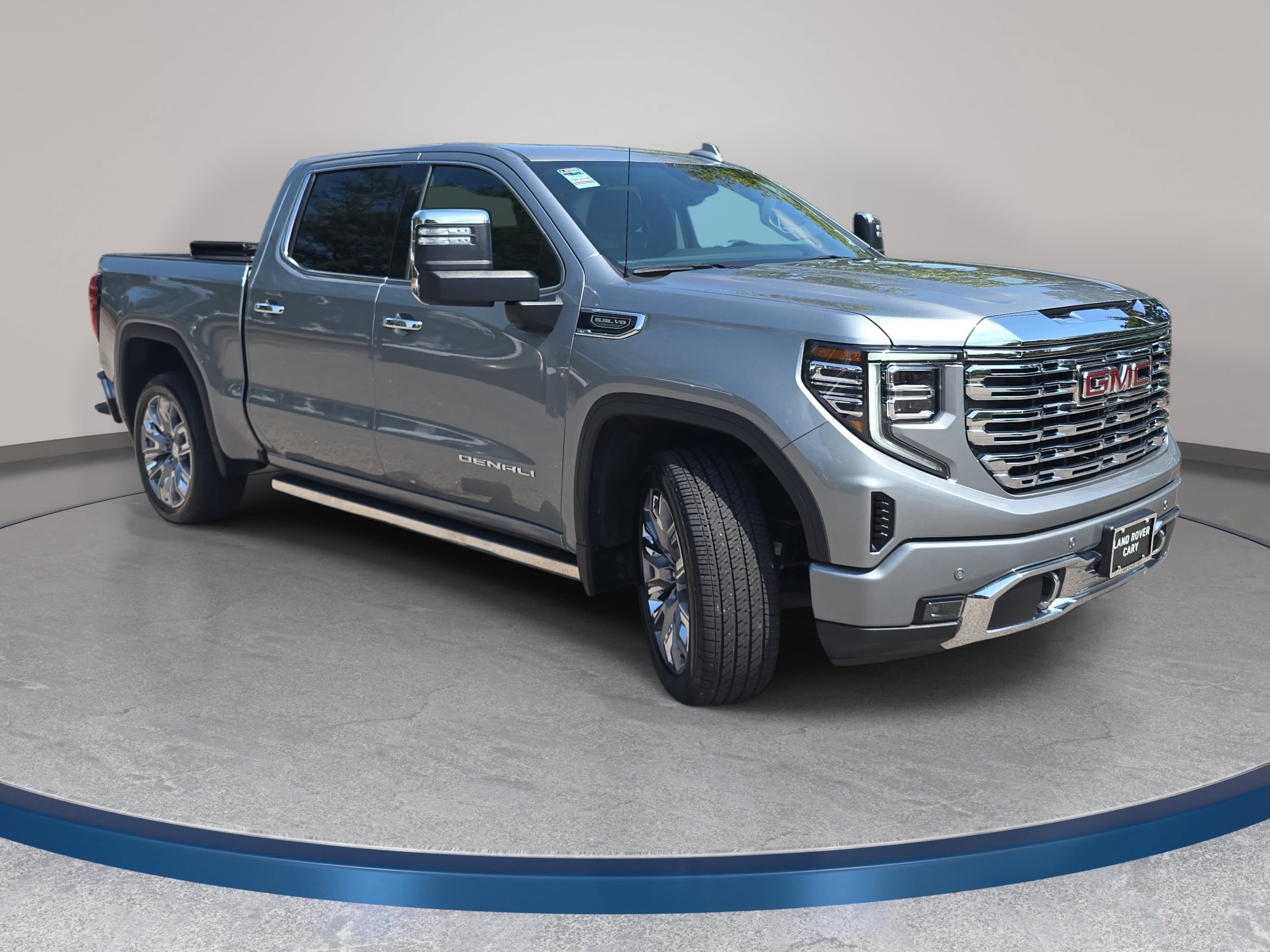 Used 2025 GMC Sierra 1500 Denali w/ Denali Reserve Package AWD/4WD image 3