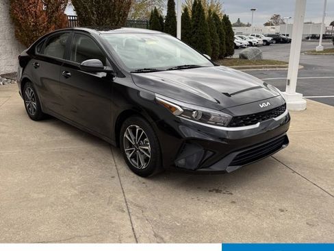 Used 2024 Kia Forte LXS image 1