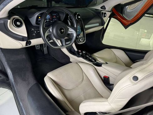 Used 2020 McLaren GT image 17