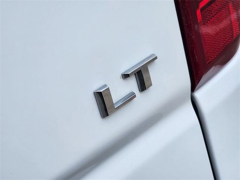 Used 2023 Chevrolet Silverado 1500 LT image 12