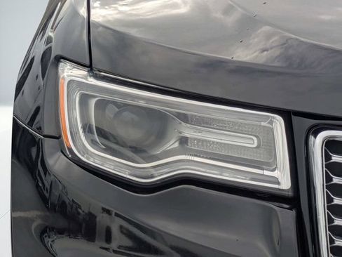 Used 2020 Jeep Grand Cherokee Overland RWD image 9