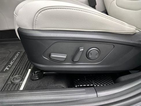 New 2025 Hyundai Tucson Limited image 10