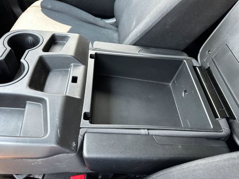 Used 2024 GMC Sierra 3500 Pro w/ Convenience Package image 33