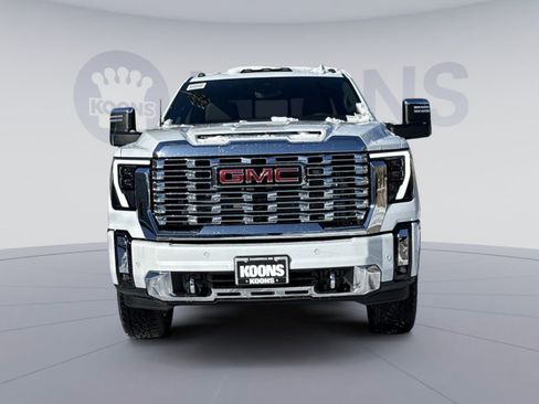 New 2026 GMC Sierra 3500 Denali w/ Denali Reserve Package image 7