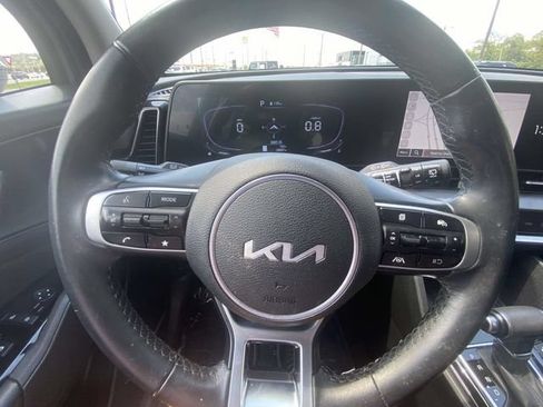 Used 2024 Kia Sportage EX FWD image 18