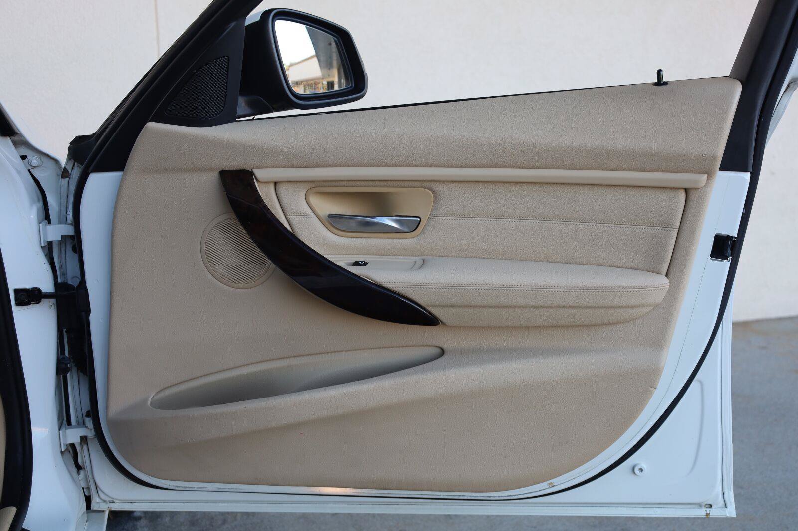 Used 2015 BMW 328i Sedan RWD image 25