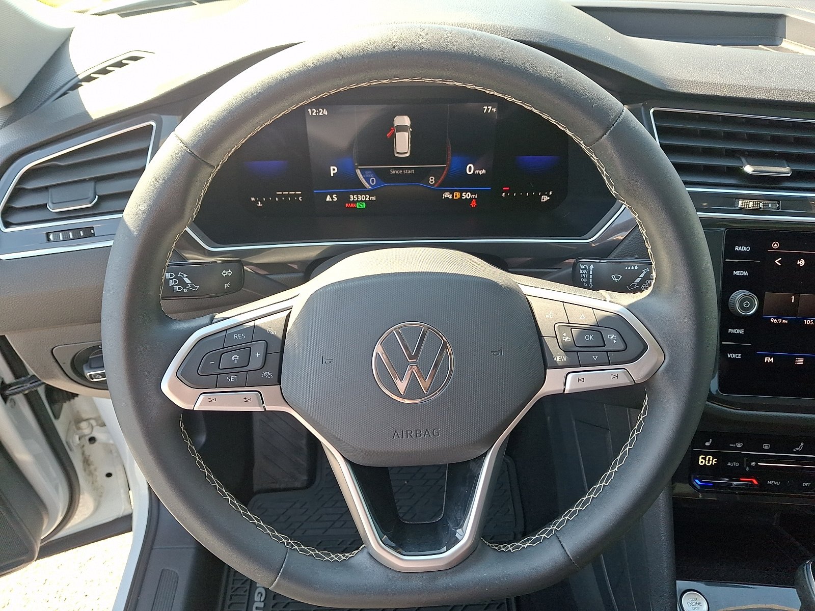 Used 2022 Volkswagen Tiguan SE FWD image 21