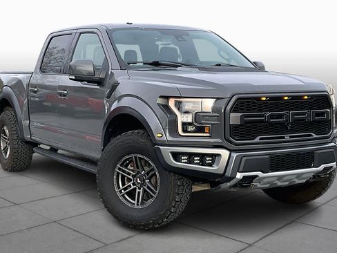 Used 2018 Ford F150 Raptor w/ Equipment Group 802A Luxury image 2