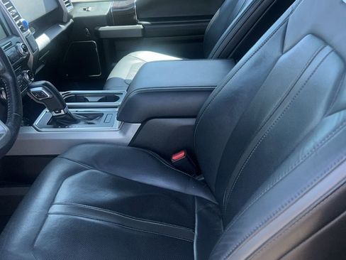 Used 2015 Ford F150 Platinum w/ Equipment Group 701A Luxury AWD/4WD image 4