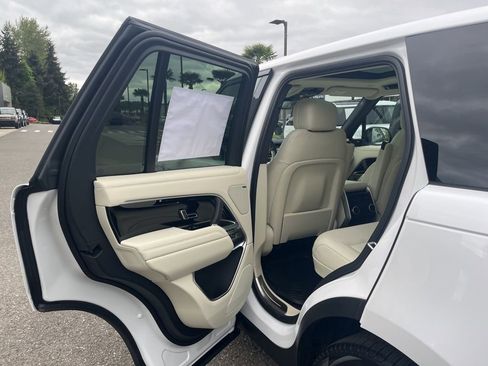 New 2026 Land Rover Range Rover SE AWD/4WD image 14