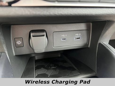 Used 2025 Nissan Versa SR w/ Trunk Package FWD image 9