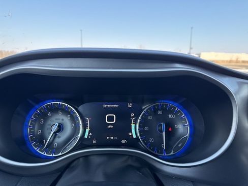 New 2026 Chrysler Pacifica Select image 11