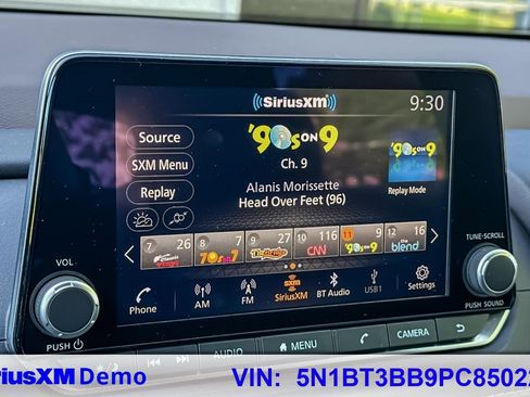 Used 2023 Nissan Rogue SV image 49