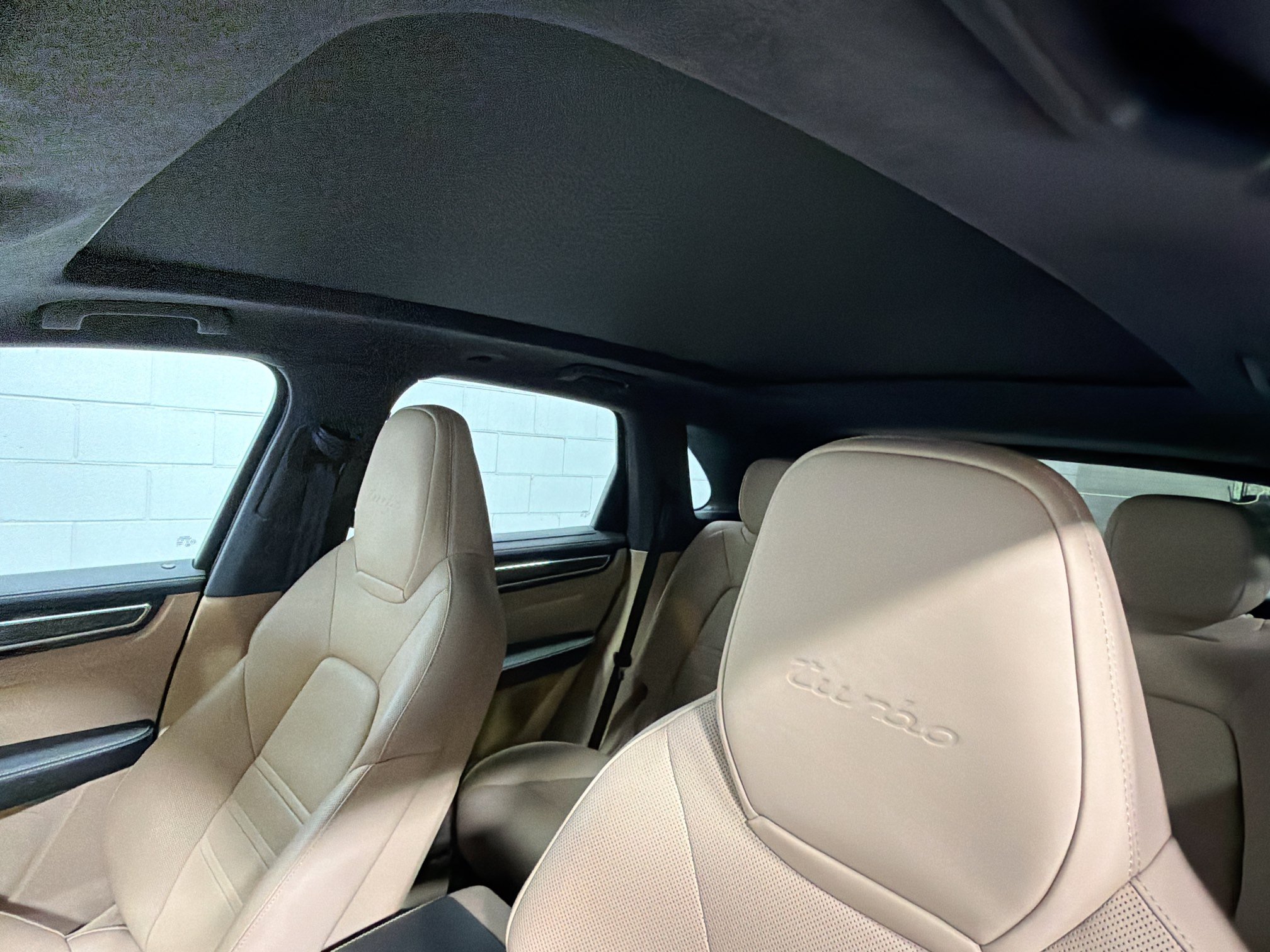 Certified 2023 Porsche Cayenne Turbo AWD/4WD image 27
