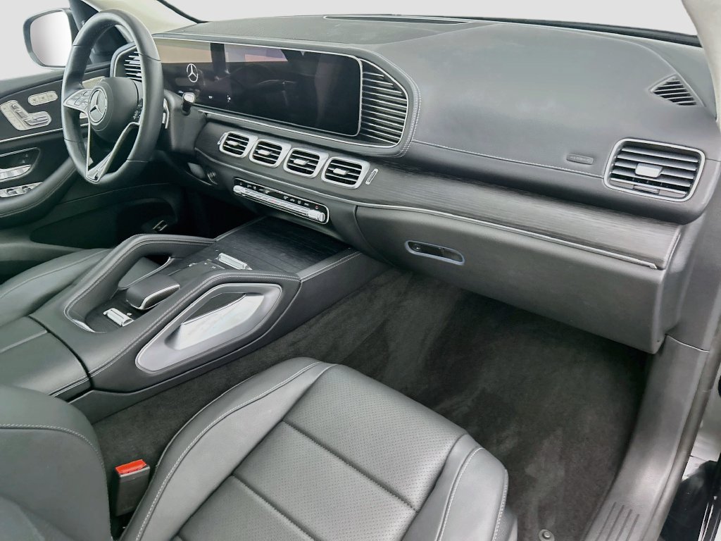 Certified 2026 Mercedes-Benz GLS 450 4MATIC image 16