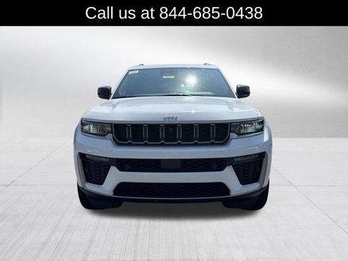 New 2026 Jeep Grand Cherokee L Limited w/ Luxury Tech Group II AWD/4WD image 2