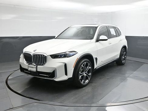 Used 2026 BMW X5 xDrive40i w/ Climate Comfort Package image 34