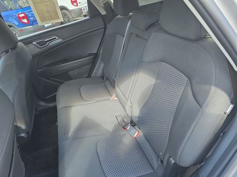 Used 2025 Kia Sportage LX image 15