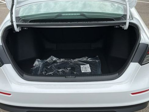 New 2025 Honda Accord SE image 25