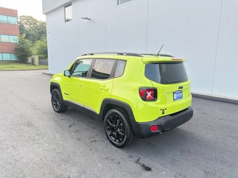 Used 2017 Jeep Renegade Altitude AWD/4WD image 7