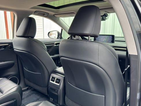 Used 2021 Lexus RX 350L Luxury w/ Accessory Package image 38