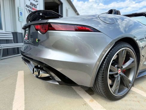 Used 2018 Jaguar F-TYPE R AWD/4WD image 21