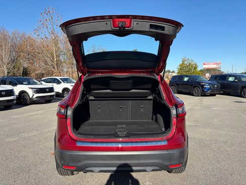 Certified 2022 Nissan Rogue Sport SV w/ Technology Package image 5